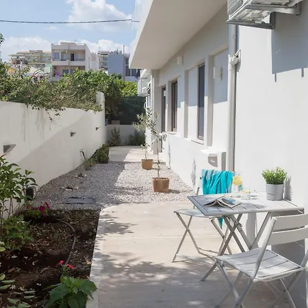Calmare فندق ريثيمنو
