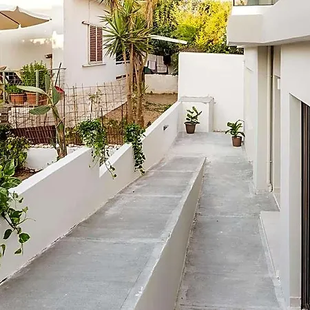 Calmare Hotel