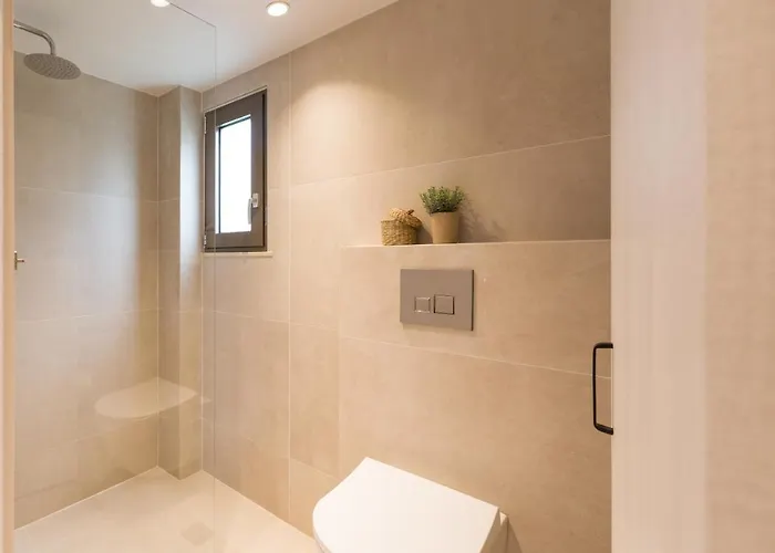 Готель Calmare 3*