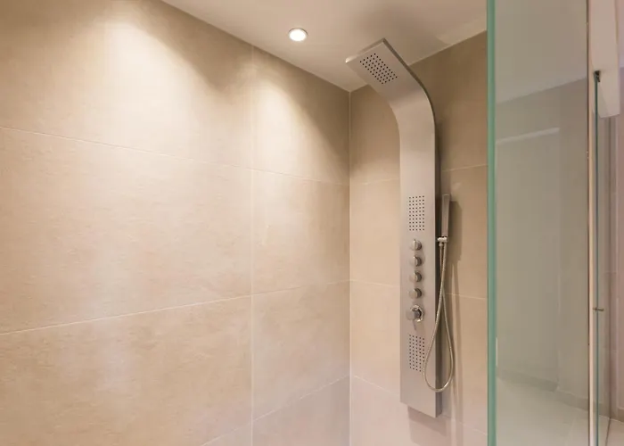 Calmare Готель